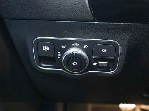 Menden Mercedes-Benz GLA 180 Fahrzeugbild - 30