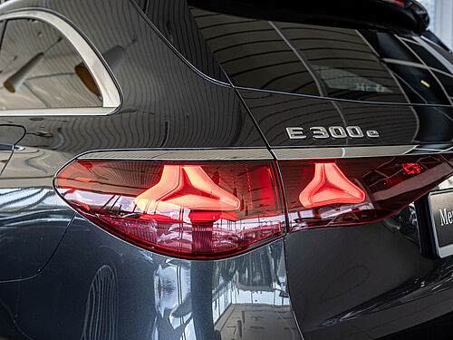 Menden Mercedes-Benz E 300 Fahrzeugbild - 33