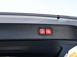 Paderborn Mercedes-Benz E 200 Fahrzeugbild - 33