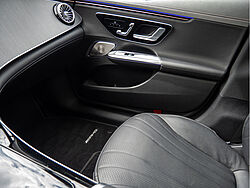 Paderborn Mercedes-Benz EQE 300 Fahrzeugbild - 12