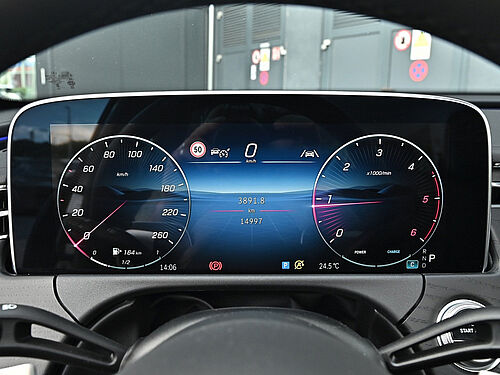 Braunschweig Mercedes-Benz E 220 Fahrzeugbild - 18