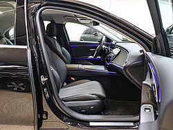 Arnsberg Mercedes-Benz E 220 Innenaufnahme Cockpit