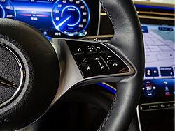 Paderborn Mercedes-Benz EQE 350 Fahrzeugbild - 15