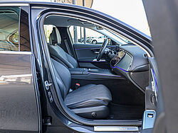 Paderborn Mercedes-Benz E 220 Innenaufnahme Cockpit