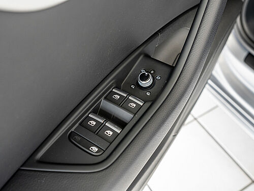 Menden Audi A4 Fahrzeugbild - 24